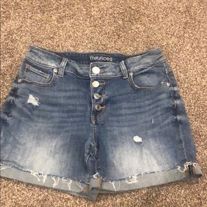 Destructed Jean shorts!
